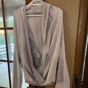 Zyia cream yoga Shawl